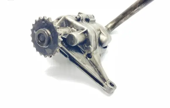 Mercedes-Benz Vito Viano W639 Oil pump 6111810201