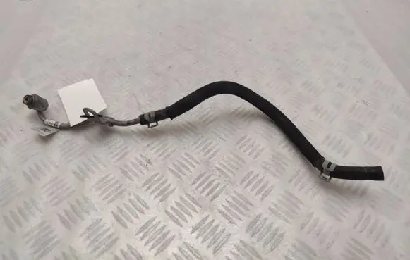 Coolant pipe/hose