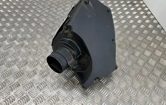 Audi A5 Air filter box 8W0133835P