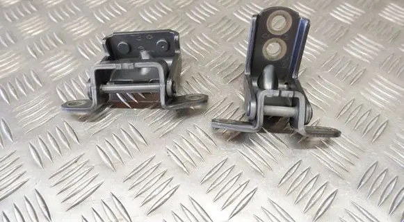Nissan X-Trail T32 Rear door hinge set 824013NA1A 82421AG000