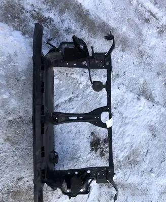 Subaru Legacy Radiator support slam panel