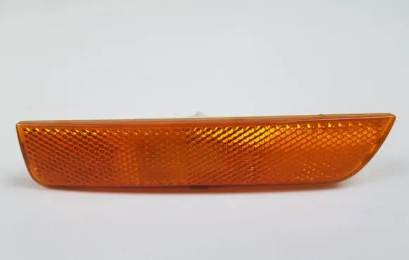 Volkswagen PASSAT B5.5 Front bumper turn signal 3B0945071