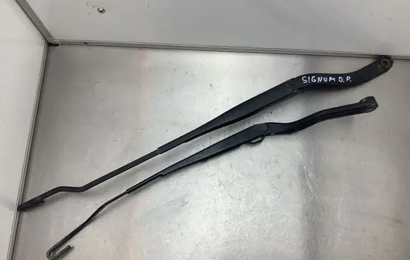 Opel Signum Front wiper blade arm 13188260