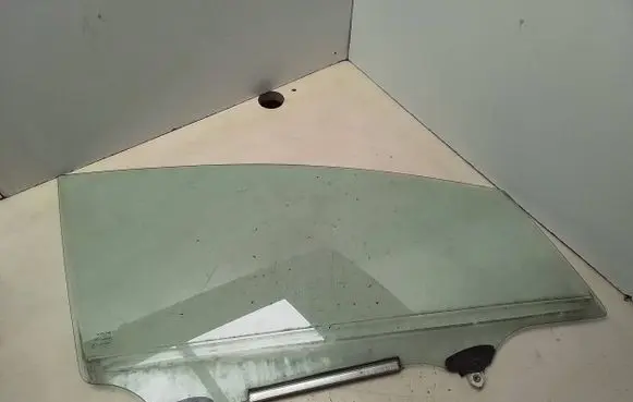 Toyota Verso Front door window glass four-door 43R00097