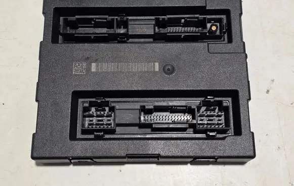Audi A4 S4 B8 8K Comfort/convenience module 8K0907064JB