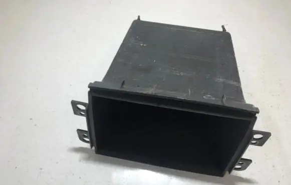 Suzuki Swift I Glove box 7384162j0