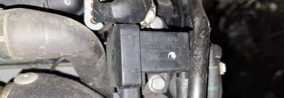 Citroen C4 I Picasso Turbo solenoid valve 9663116980