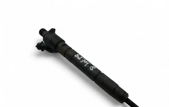 Volvo S80 Fuel injector 31272690