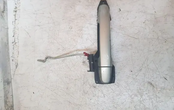 Toyota Avensis T250 Front door exterior handle