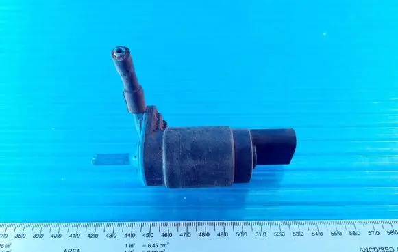 Mercedes-Benz A W168 Windscreen/windshield washer pump 2108691021