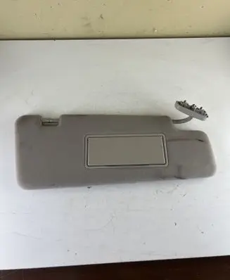 Land Rover Discovery 3 - LR3 Sun visor