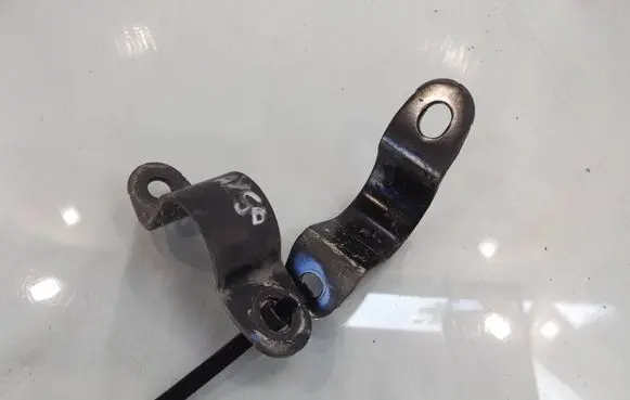 Toyota Aygo AB10 Sway bar bush bracket, front 