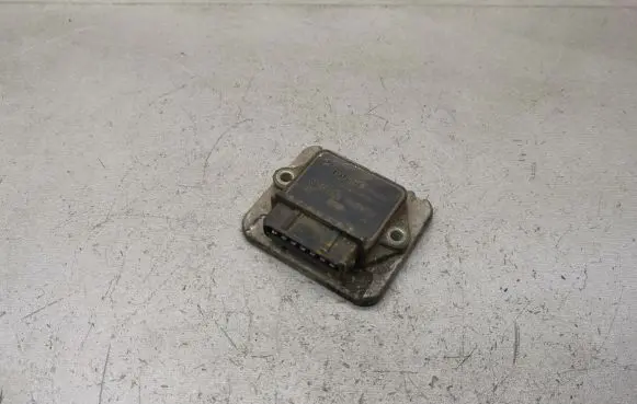 Volkswagen PASSAT B3 Ignition amplifier control unit 191905351B