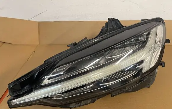 Volvo V60 Headlight/headlamp 22025901