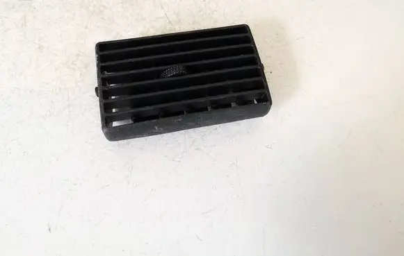 Volkswagen Golf IV Dash center air vent grill 1j0819719b