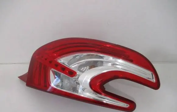 Peugeot 208 Rear/tail lights 9672628380