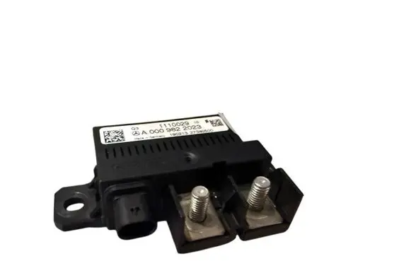 Mercedes-Benz C W204 Charging relay 1110029 A0009822023 0009822023