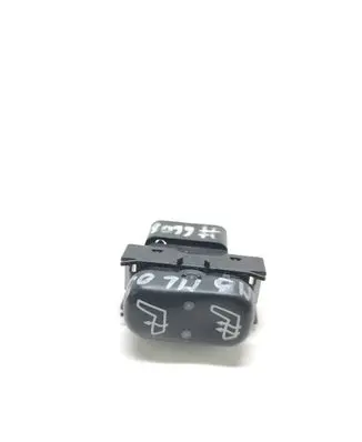 Mercedes-Benz ML W163 Seat heating switch 1638200210