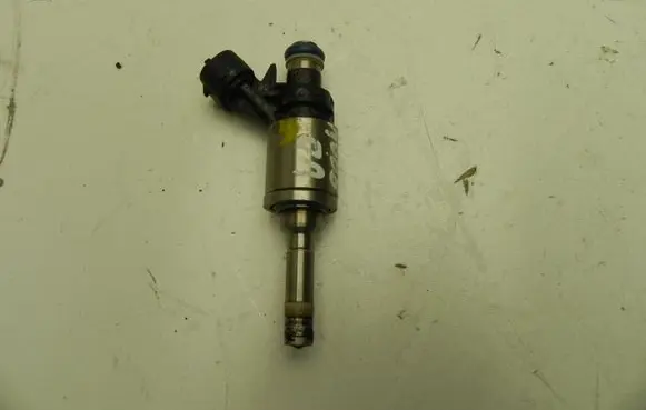 Nissan Juke I F15 Fuel injector 0261500092 VD8994