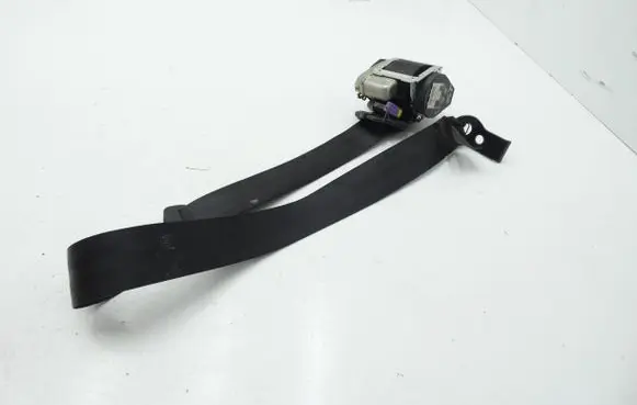 Audi A3 S3 8P Front seatbelt 8P4857706D