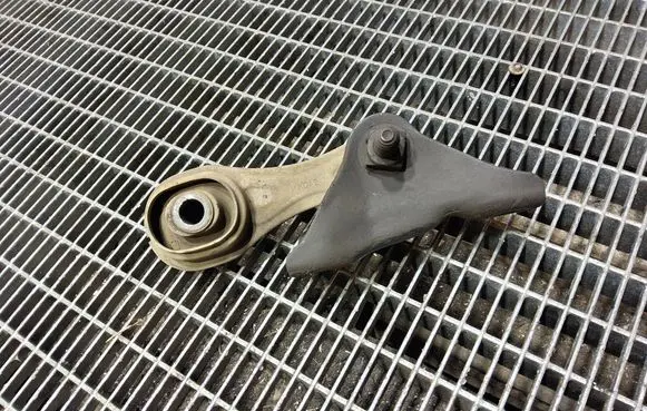 Renault Captur Gearbox mount 113325450R