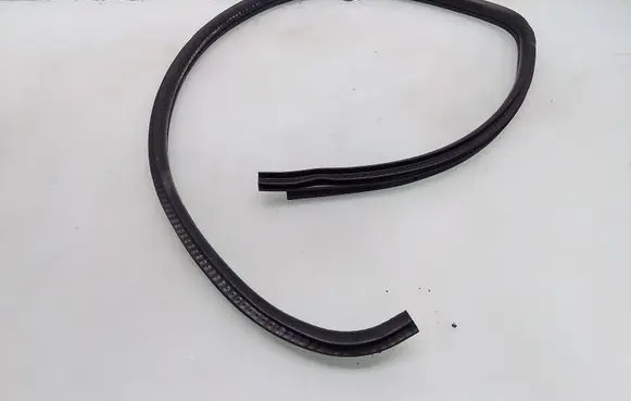 Front door rubber seal