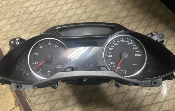 Audi A4 S4 B8 8K Speedometer (instrument cluster) 8K0920930G 503001523903