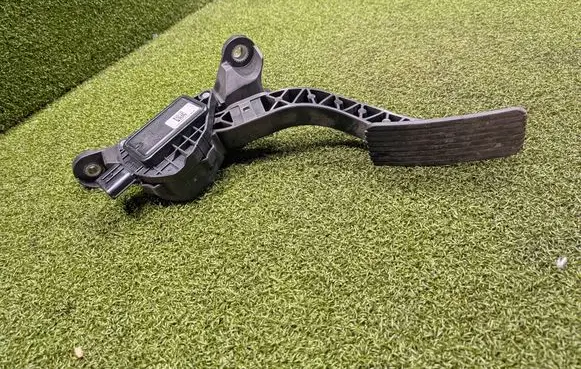KIA Ceed Accelerator throttle pedal 1007341 L1910 150903