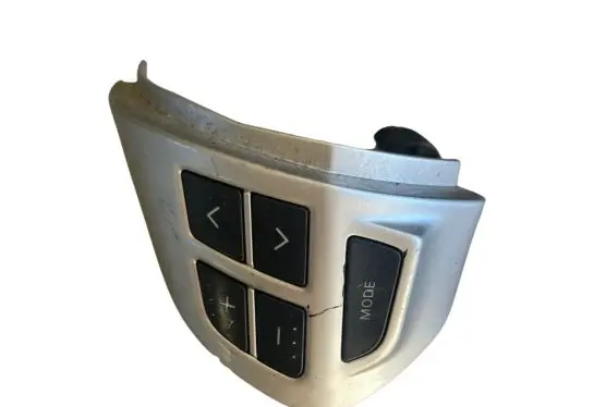 Mitsubishi Outlander Steering wheel buttons/switches 75B471