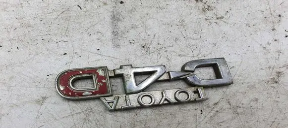 Toyota Corolla E120 E130 Manufacturers badge/model letters NOCODE