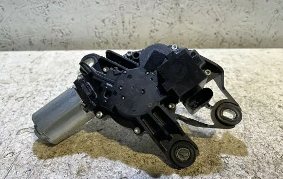Volkswagen Polo V 6R Rear window wiper motor 0390201207