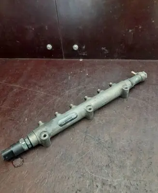 Volvo S60 Fuel main line pipe 8658252 003920L1
