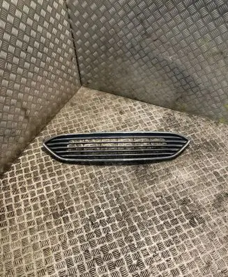 Ford Focus Front grill F1EB8200CA