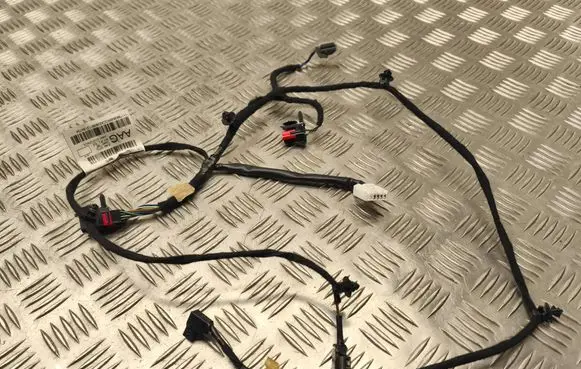 Ford Fiesta Tailgate/trunk wiring harness 8V5T17K400AAG