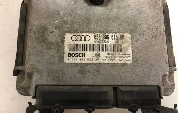 Audi A3 S3 8L Engine control unit/module 038906018AH 0281001693