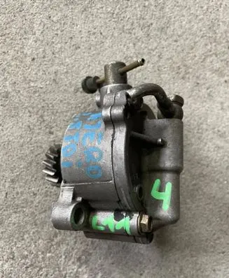 Mitsubishi Pajero Sport I Vacuum pump