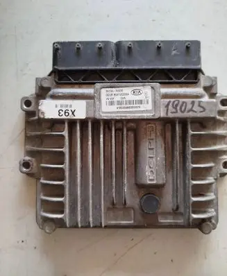 Audi A6 S6 C6 4F Engine control unit/module 39104-4X935