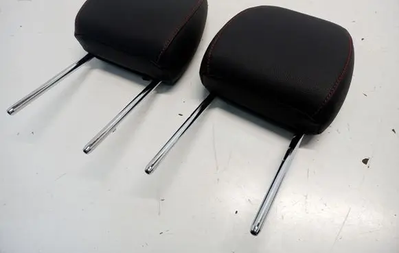 Ford Kuga II Front seat headrest 