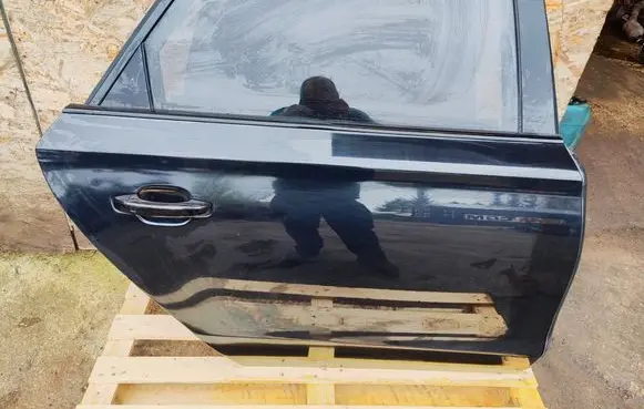 Audi A8 S8 D4 4H Rear door