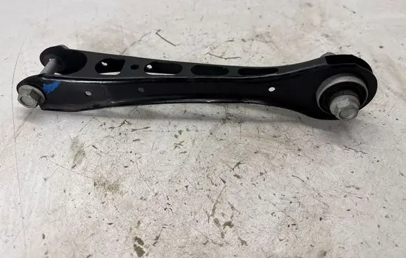 Chevrolet Camaro Rear control arm 84826388 23343126