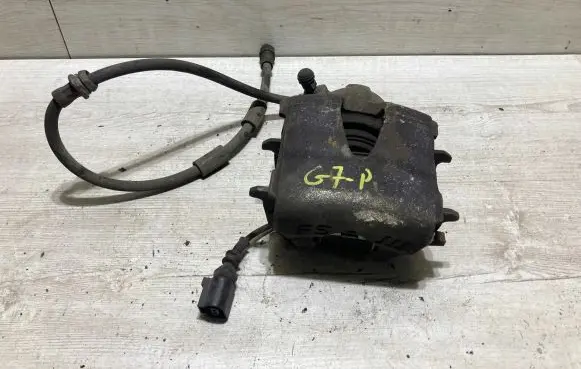Volkswagen Golf VII Front brake caliper 5Q0615106CD