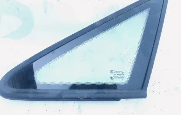 Opel Zafira A Front triangle window/glass 