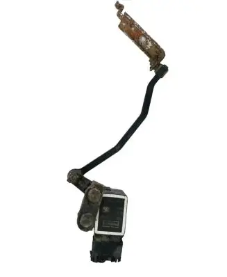 Headlight/headlamp level sensor