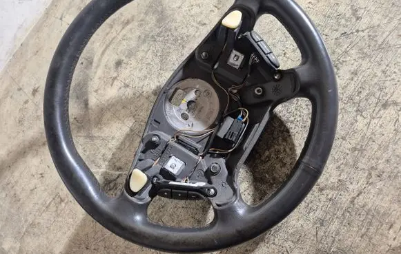 Opel Omega B1 Steering wheel 90575646 10978