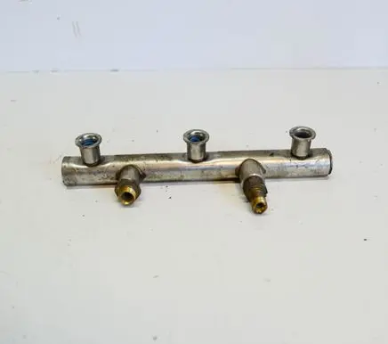 Audi A4 S4 B7 8E 8H Fuel main line pipe 06E130090C