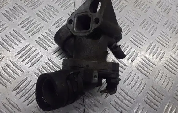 Mitsubishi Grandis Thermostat housing 