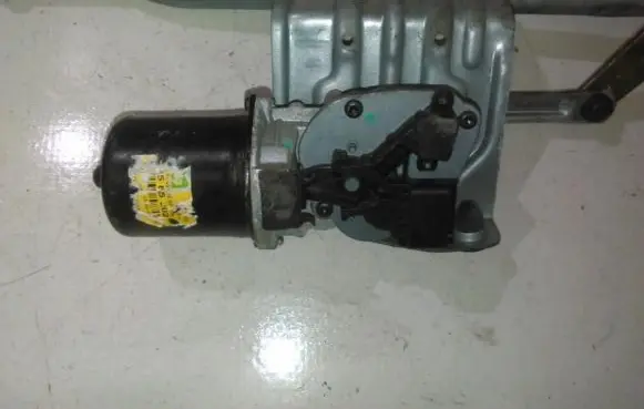 Renault Scenic II - Grand scenic II Wiper motor