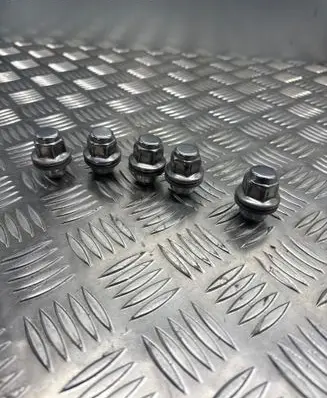 Nissan 370Z Nuts/bolts 