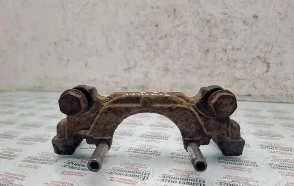 Volkswagen Touran I Front Brake Caliper Pad/Carrier 