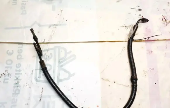 Power steering hose/pipe/line